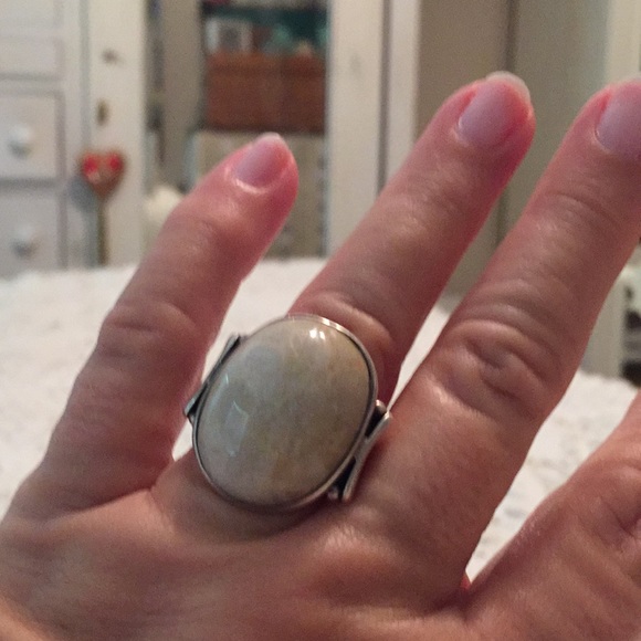 ♥️ Silver ring with off-white agate stone ♥️ - Picture 3 of 8